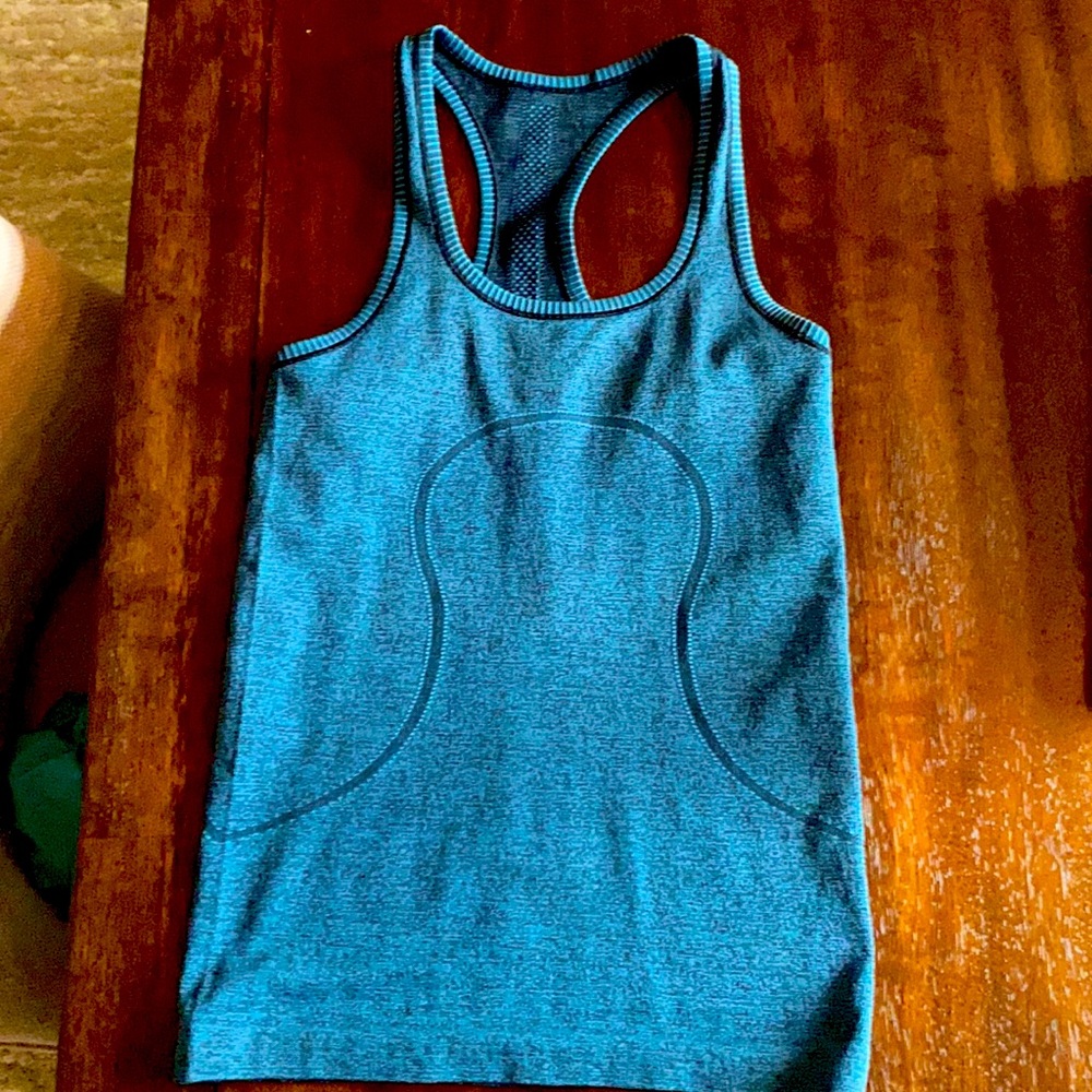 Lululemon tank